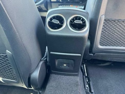 Used 2025 Mercedes-Benz CLA 250 4MATIC image 17