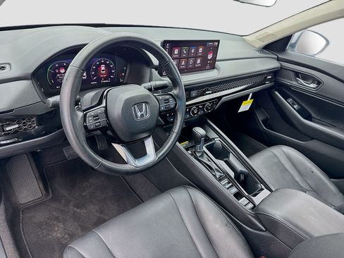 Used 2024 Honda Accord Touring image 7