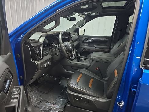 Used 2023 GMC Sierra 1500 AT4 w/ Technology Package AWD/4WD image 31