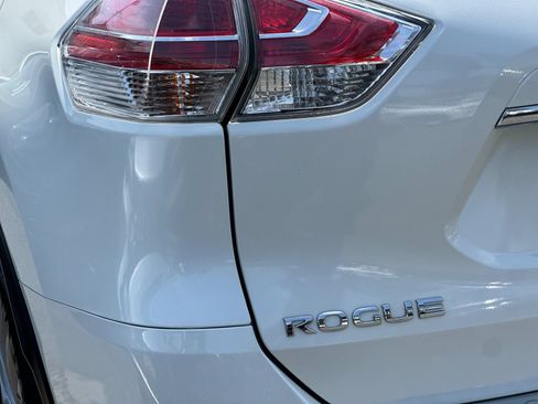 Used 2015 Nissan Rogue SL AWD/4WD image 34