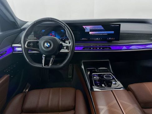 Used 2023 BMW 760i xDrive w/ Luxury Rear Seating Package AWD/4WD image 31