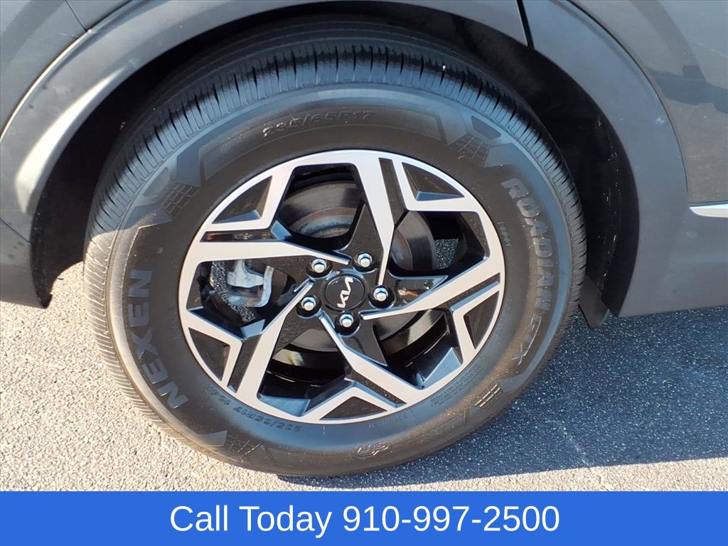 Used 2024 Kia Sportage LX FWD image 8