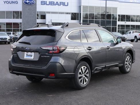 Used 2025 Subaru Outback Premium w/ Popular Package #1A image 3