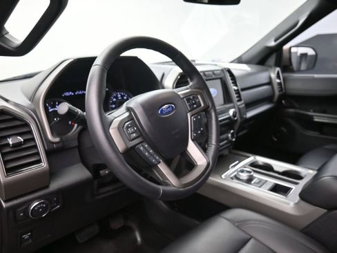 Used 2020 Ford Expedition XLT w/ Equipment Group 201A RWD image 18