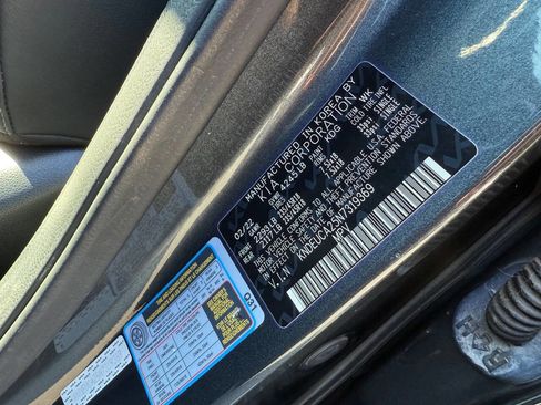 Used 2022 Kia Seltos Nightfall Edition image 27