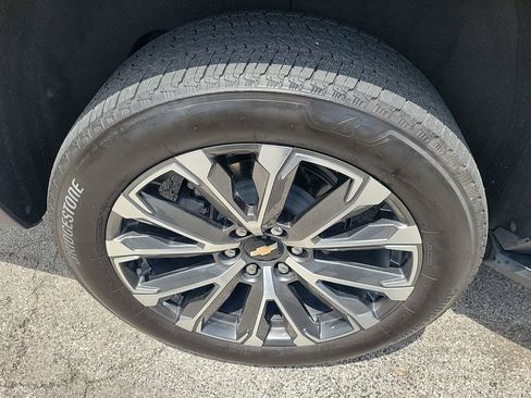 Used 2025 Chevrolet Tahoe High Country RWD image 8