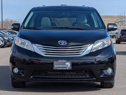 Used 2013 Toyota Sienna Limited w/ Premium Pkg image 6
