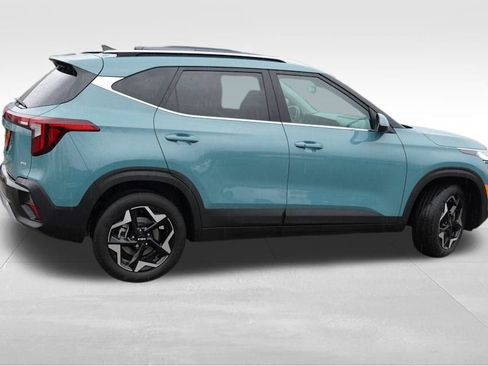 Certified 2024 Kia Seltos EX image 5