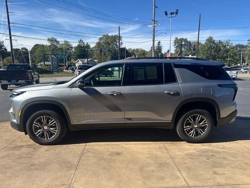 Certified 2025 Chevrolet Traverse LT image 6