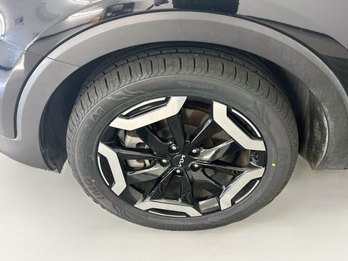 Used 2025 Kia Telluride S AWD/4WD image 11
