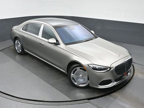 Used 2021 Mercedes-Benz Maybach S 580 4MATIC image 34