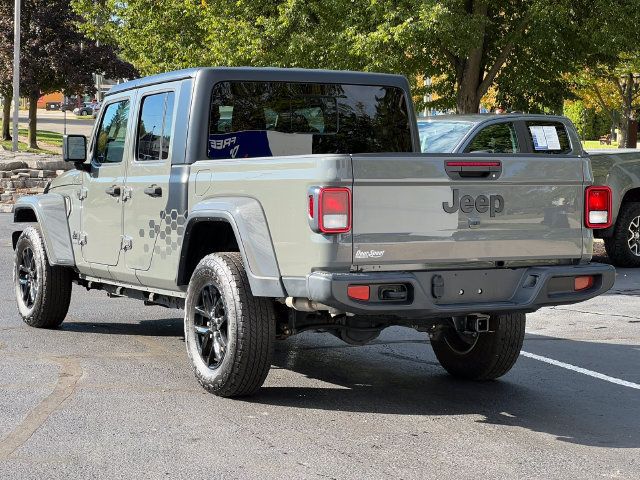 Used 2023 Jeep Gladiator Sport AWD/4WD image 14