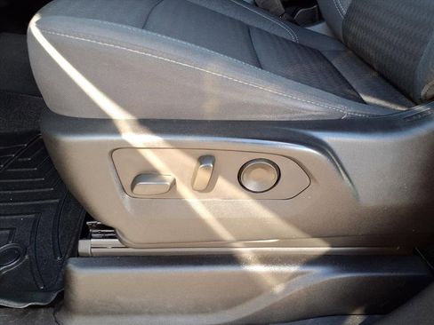 Used 2021 GMC Yukon XL SLE image 25