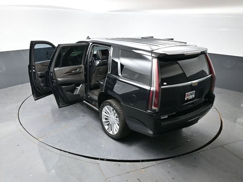 Used 2015 Cadillac Escalade Platinum image 61