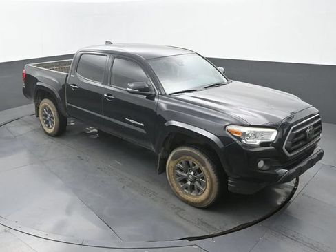 Used 2021 Toyota Tacoma SR5 w/ Technology Package AWD/4WD image 13