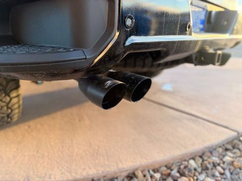 Used 2022 Chevrolet Silverado 1500 ZR2 image 28