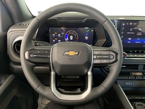 New 2024 Chevrolet Colorado LT w/ LT Convenience Package III image 21