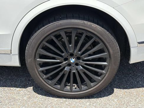 Used 2021 BMW X7 xDrive40i w/ Premium Package AWD/4WD image 4