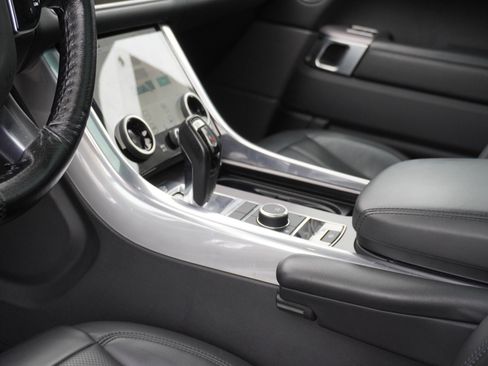 Used 2019 Land Rover Range Rover Sport HSE image 22