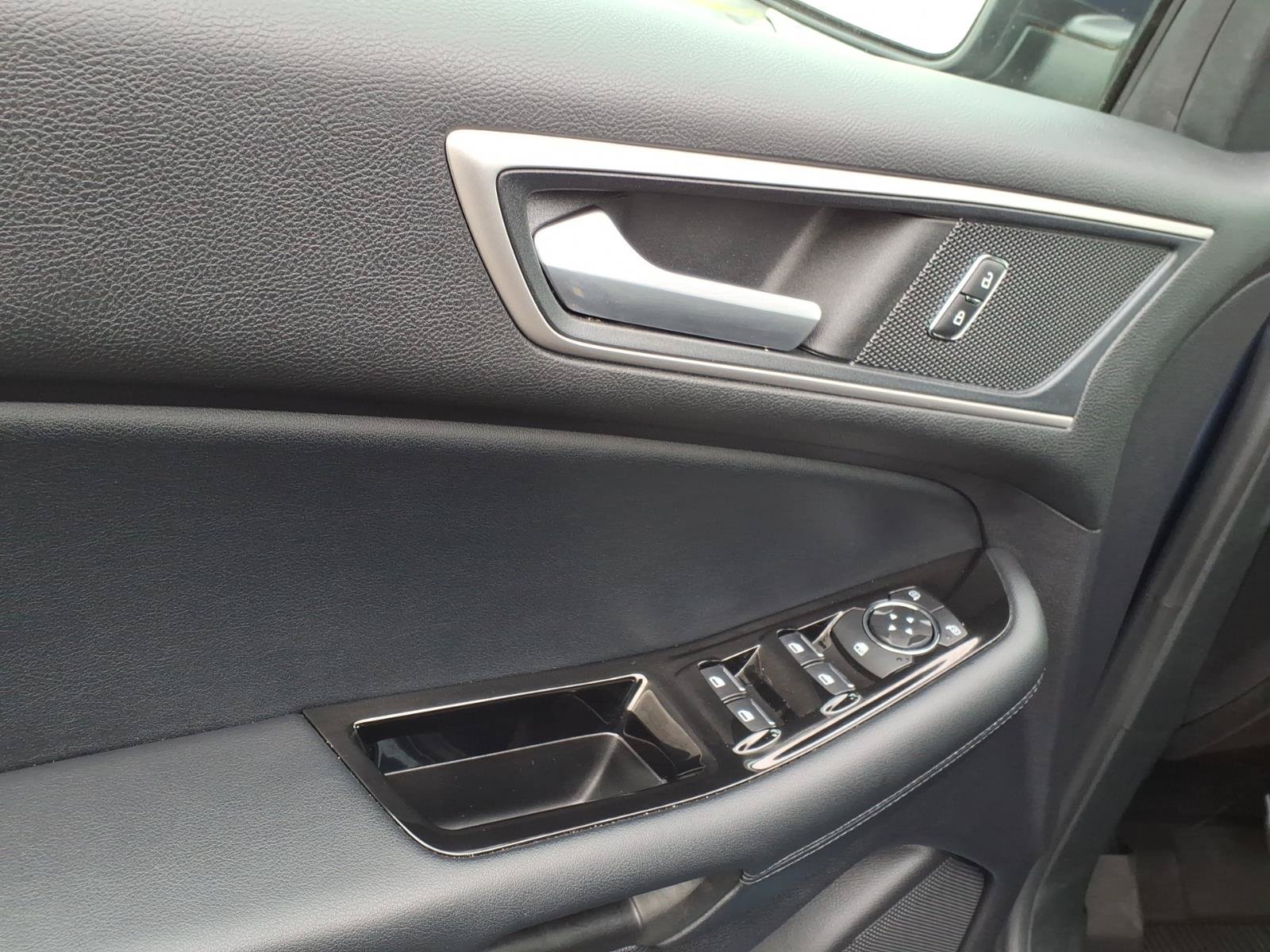 Used 2019 Ford Edge SEL w/ Equipment Group 201A FWD image 14