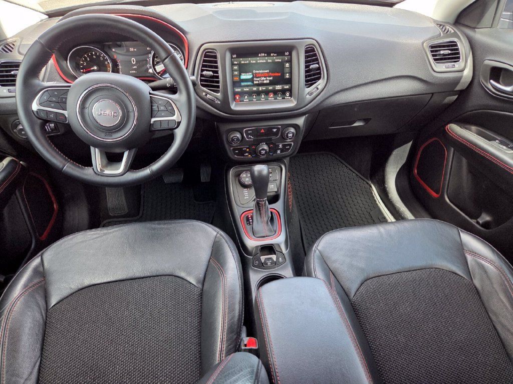 Used 2017 Jeep Compass Trailhawk w/ Navigation Group AWD/4WD image 10