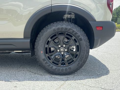 New 2025 Ford Bronco Sport Outer Banks w/ Sasquatch Outer Banks Package AWD/4WD image 29