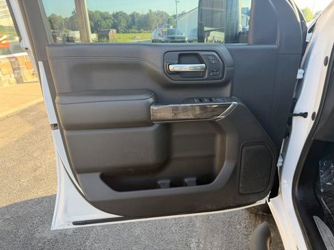Used 2020 Chevrolet Silverado 2500 LTZ w/ LTZ Texas Edition AWD/4WD image 12