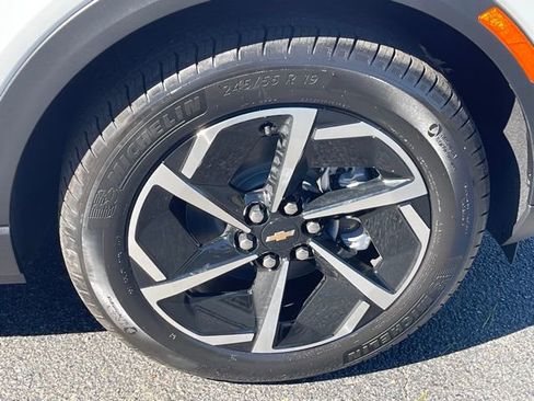 New 2026 Chevrolet Equinox EV LT image 26