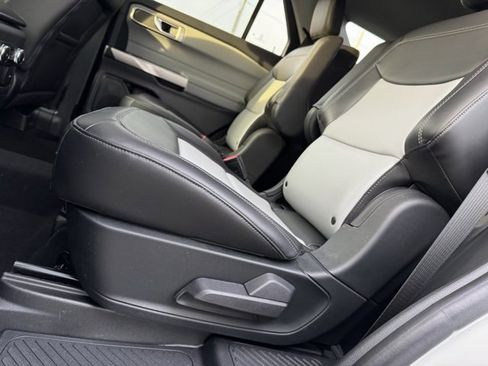 Certified 2023 Ford Explorer XLT w/ Equipment Group 202A image 11