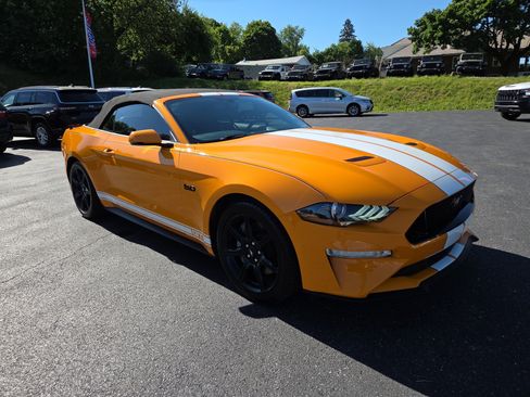 Used 2018 Ford Mustang GT Premium w/ Equipment Group 401A RWD image 10