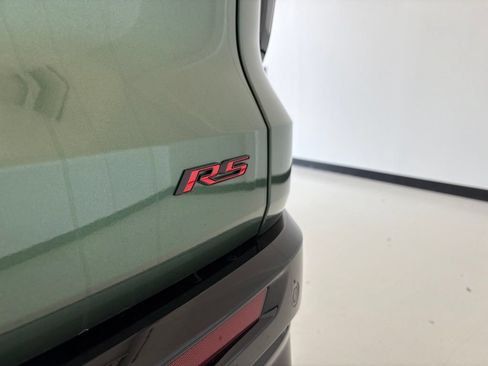 New 2027 Chevrolet Traverse RS w/ LPO, Floor Liner Package FWD image 27