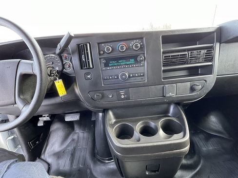 Used 2024 GMC Savana 2500 w/ Driver Convenience Package image 29
