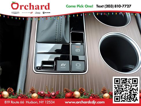 Used 2022 Toyota Sienna XLE image 21