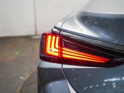 Used 2023 Lexus ES 350 w/ Premium Package image 11