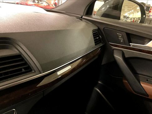 Used 2018 Audi Q5 Premium Plus w/ Premium Plus Package image 30