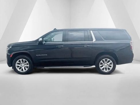 Used 2024 Chevrolet Suburban Premier AWD/4WD image 4
