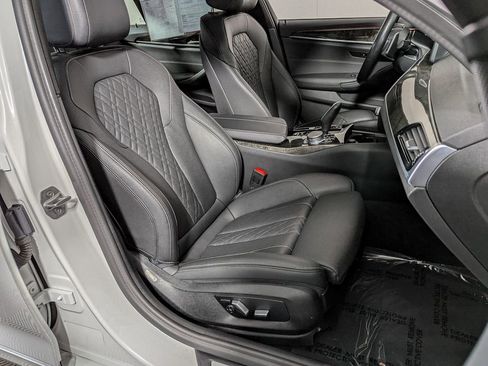 Used 2021 BMW 530i xDrive w/ Convenience Package image 23