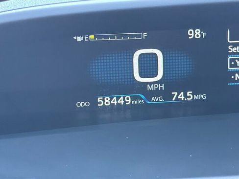 Used 2022 Toyota Prius Prime XLE FWD image 32