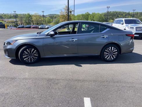 Used 2023 Nissan Altima 2.5 SV image 6