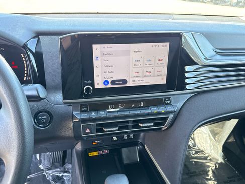 Used 2025 Toyota Camry LE FWD image 21