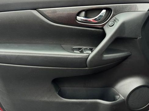 Used 2016 Nissan Rogue SL w/ SL Premium Package AWD/4WD image 15