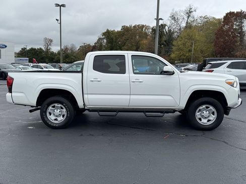 Used 2023 Toyota Tacoma SR image 13