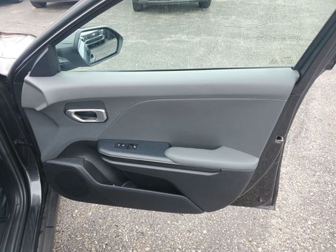 Used 2025 Kia K4 FWD image 35
