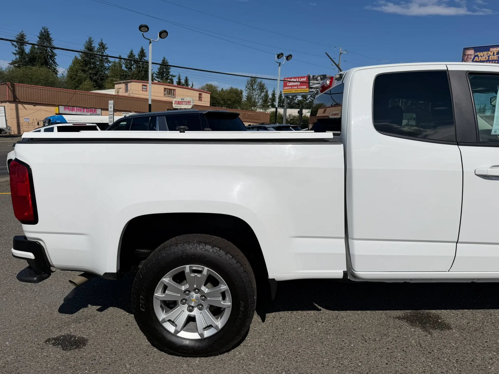 Used 2022 Chevrolet Colorado LT w/ Fleet Safety Package RWD image 5