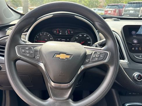 Used 2025 Chevrolet Malibu LT FWD image 10