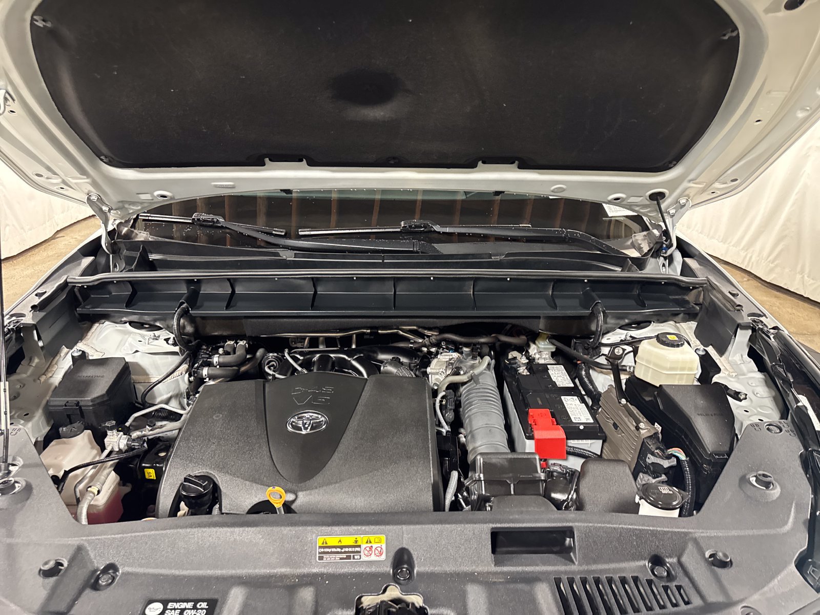 Used 2021 Toyota Highlander XLE AWD/4WD image 26
