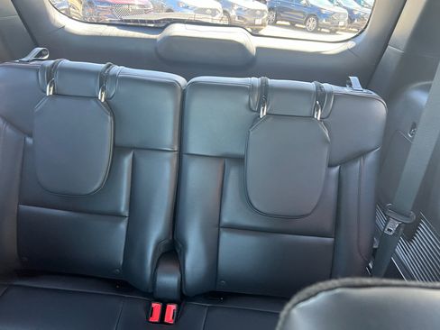 Used 2025 Ford Explorer ST-Line w/ Premium Package AWD/4WD image 10