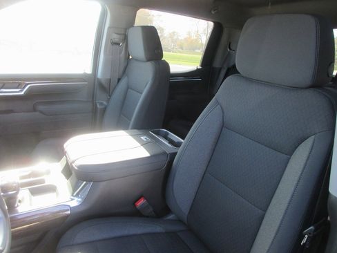 New 2026 GMC Sierra 1500 Elevation image 13