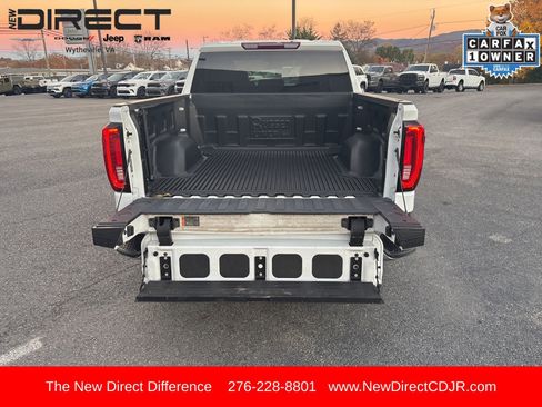 Used 2024 GMC Sierra 1500 SLT image 18