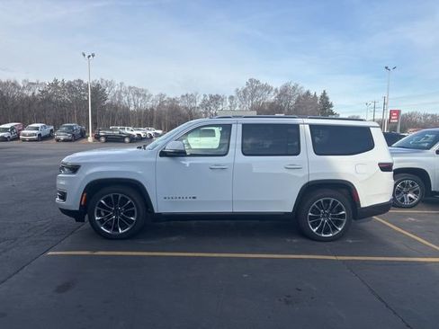 Used 2022 Jeep Wagoneer Series III w/ Premium Group I image 5